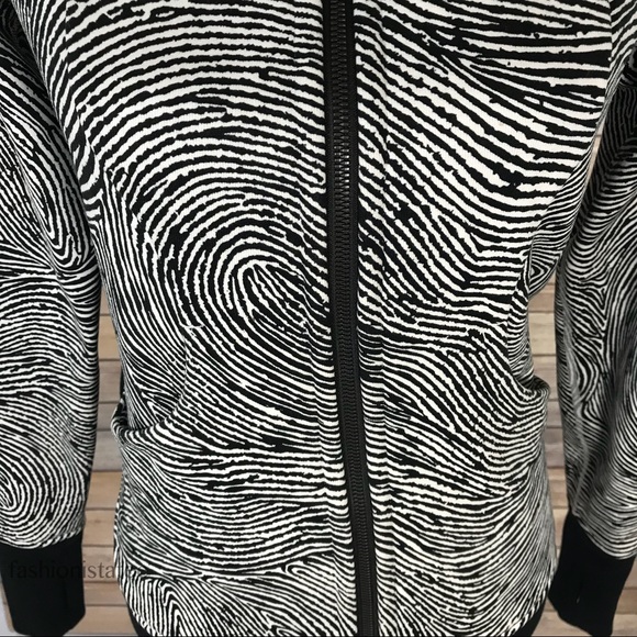 LULULEMON SEAWHEEZE SCUBA HOODIE THUMBPRINT - - 4 - Picture 3 of 7